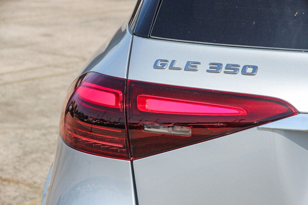 Thumbnail: 2026 Mercedes-Benz GLE - 18