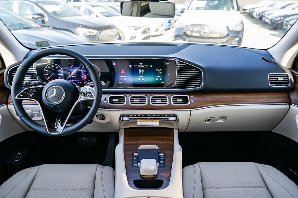 Thumbnail: 2026 Mercedes-Benz GLE - 2