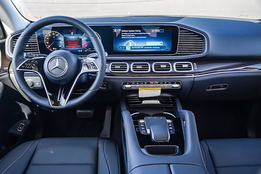 Thumbnail: 2026 Mercedes-Benz GLE - 2