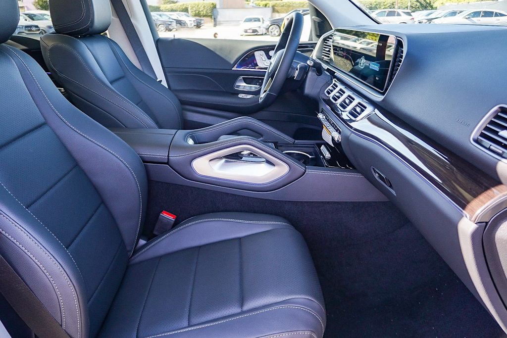 Thumbnail: 2026 Mercedes-Benz GLE - 9