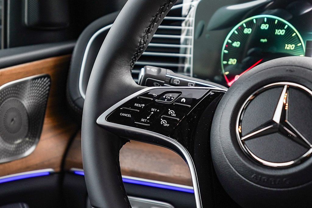 Thumbnail: 2026 Mercedes-Benz GLE - 25
