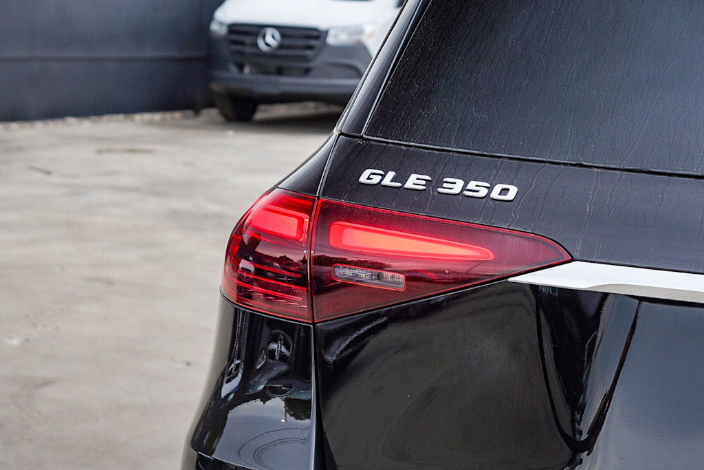 Thumbnail: 2026 Mercedes-Benz GLE - 6