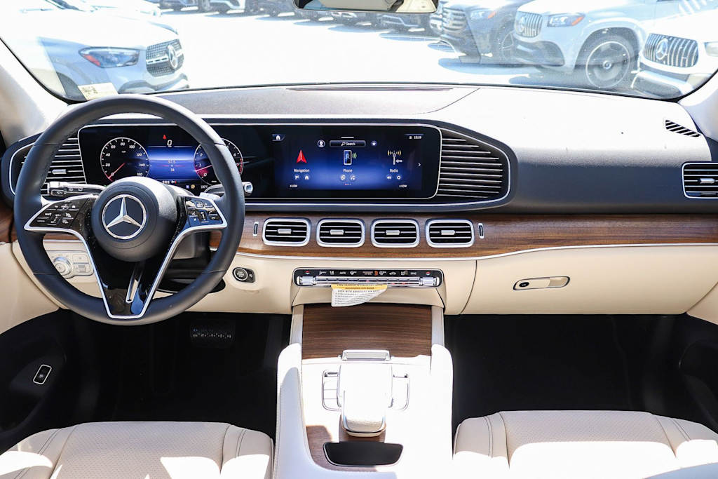 Thumbnail: 2026 Mercedes-Benz GLE - 2