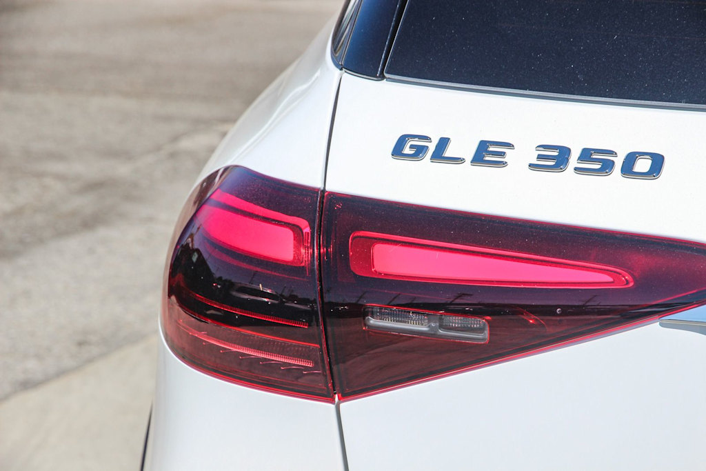 Thumbnail: 2026 Mercedes-Benz GLE - 19