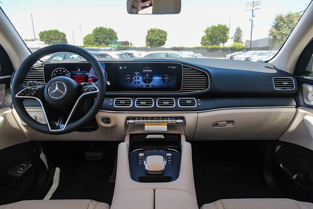Thumbnail: 2026 Mercedes-Benz GLE - 2