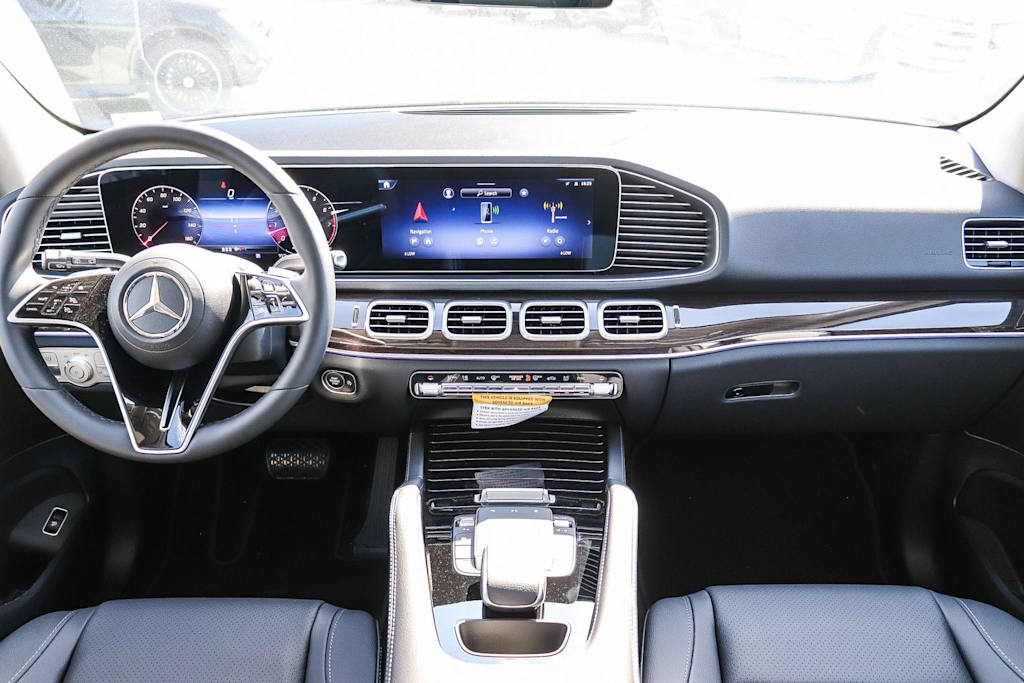 Thumbnail: 2026 Mercedes-Benz GLE - 2