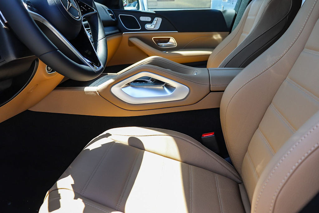 Thumbnail: 2026 Mercedes-Benz GLE - 10