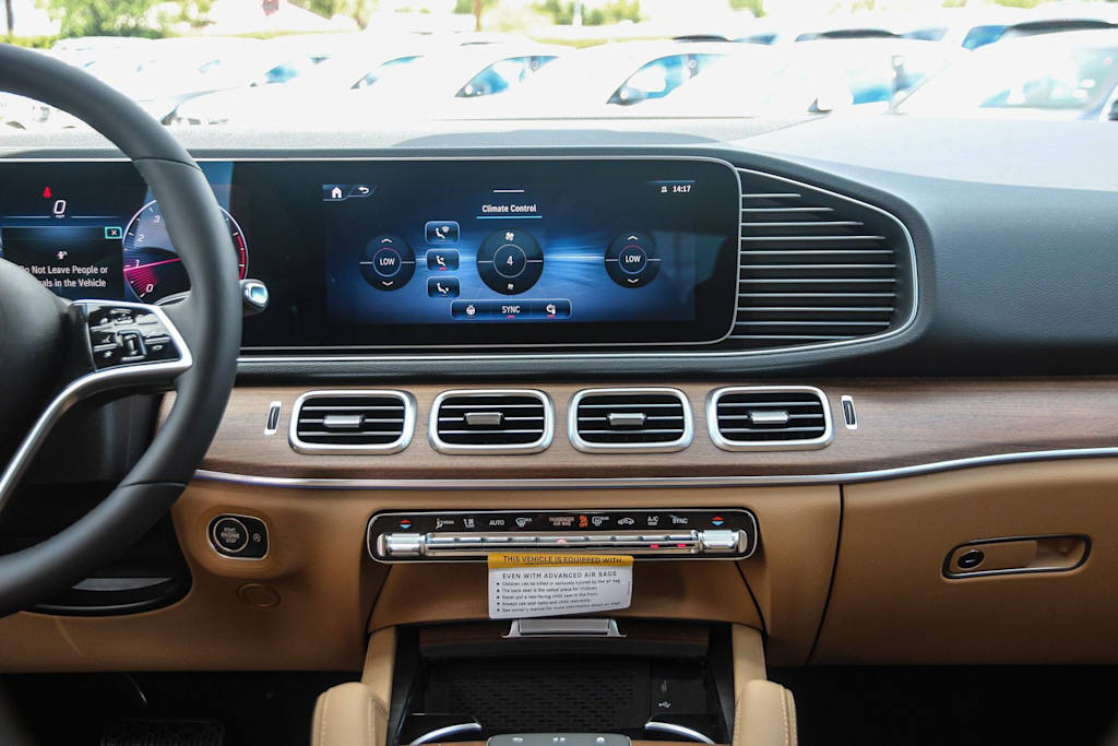 Thumbnail: 2026 Mercedes-Benz GLE - 13