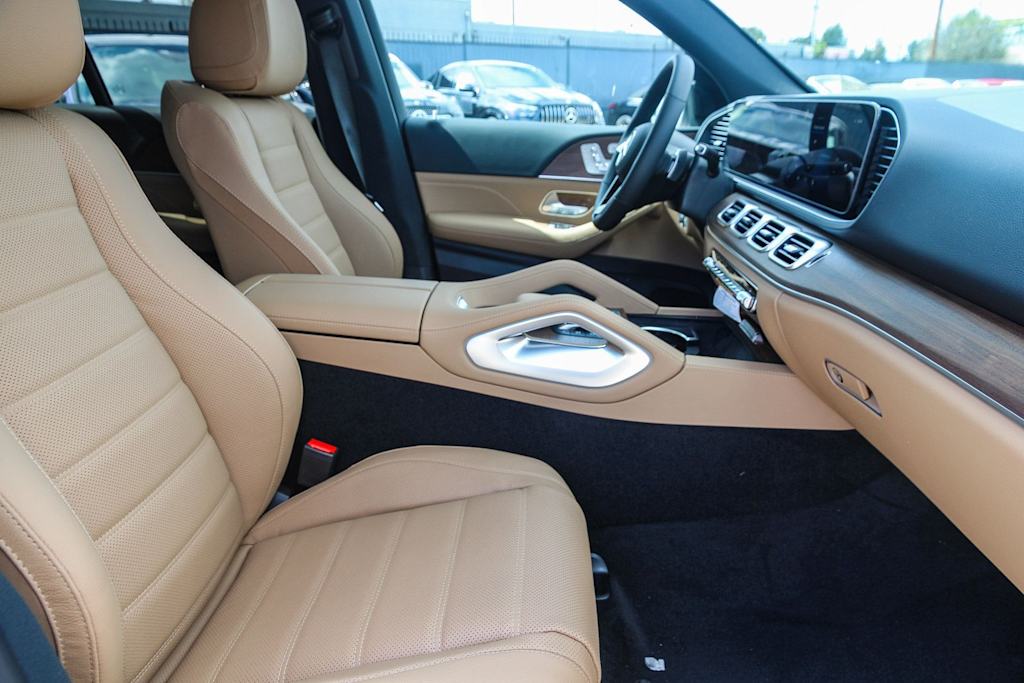 Thumbnail: 2026 Mercedes-Benz GLE - 10