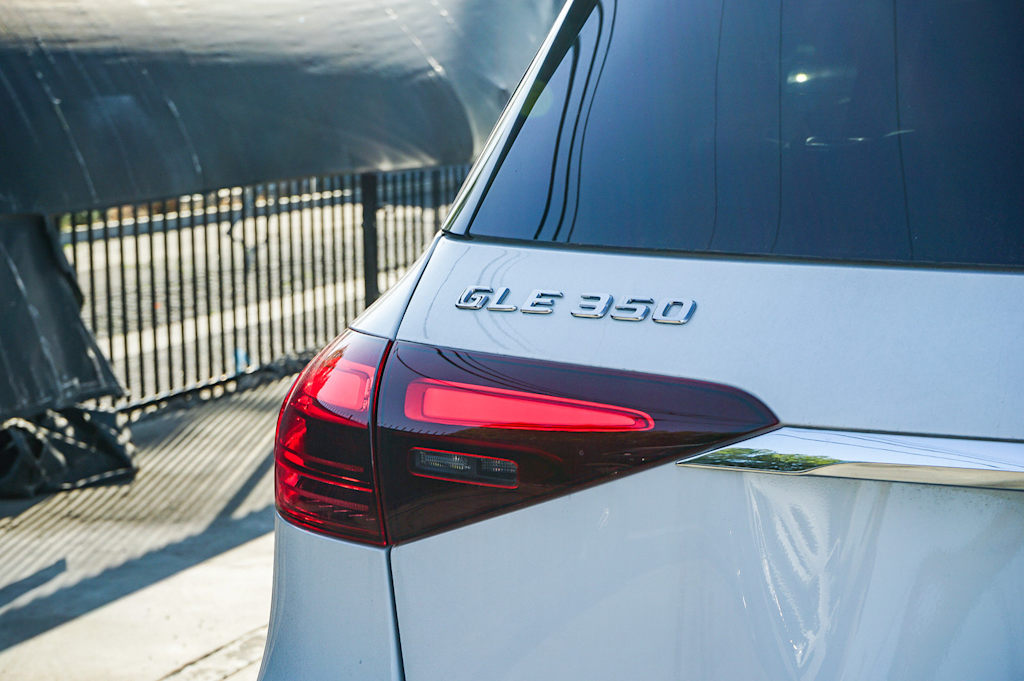 Thumbnail: 2026 Mercedes-Benz GLE - 18