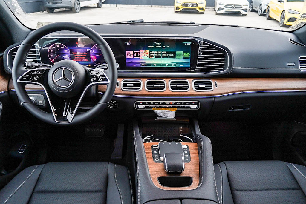Thumbnail: 2026 Mercedes-Benz GLE - 2