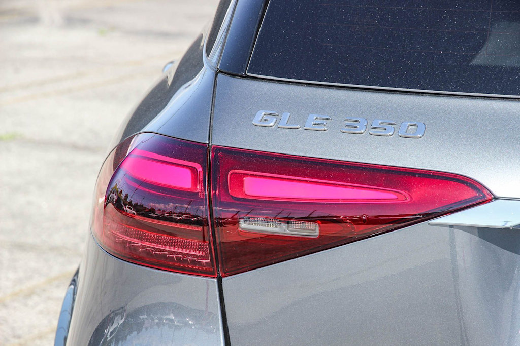 Thumbnail: 2026 Mercedes-Benz GLE - 19