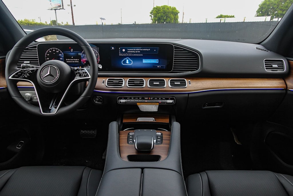Thumbnail: 2026 Mercedes-Benz GLE - 2