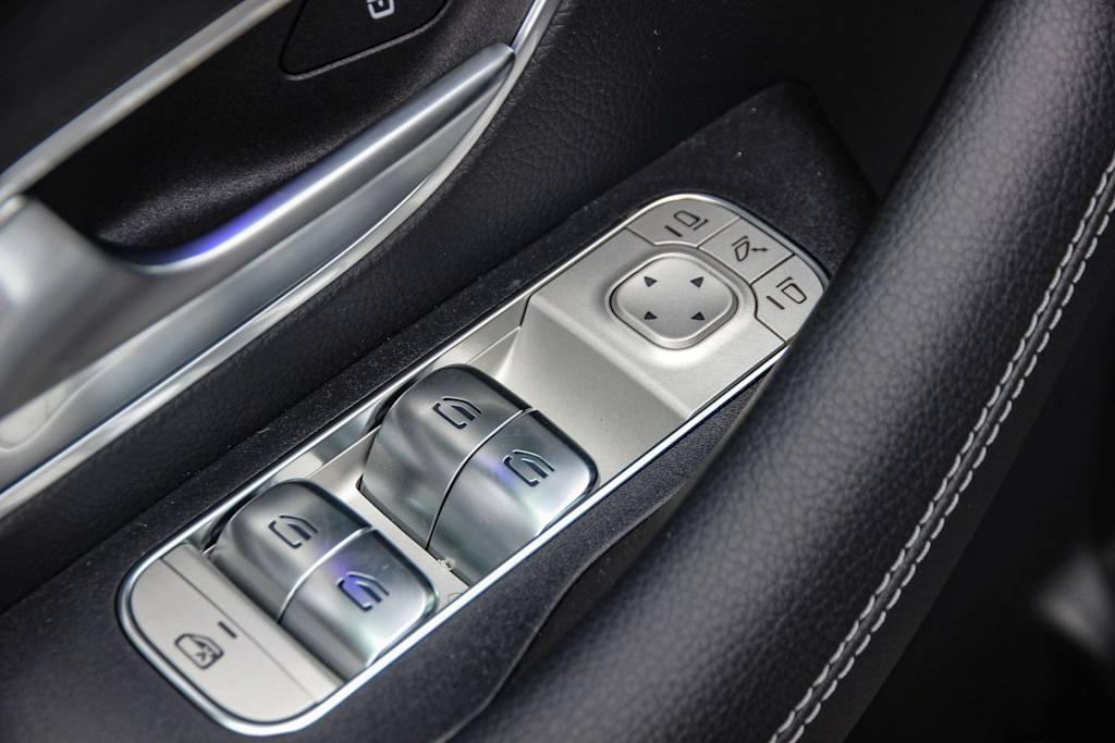 Thumbnail: 2026 Mercedes-Benz GLE - 24