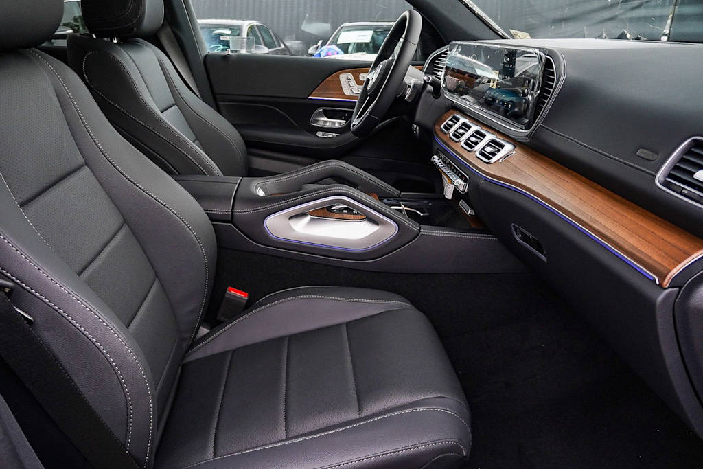 Thumbnail: 2026 Mercedes-Benz GLE - 10