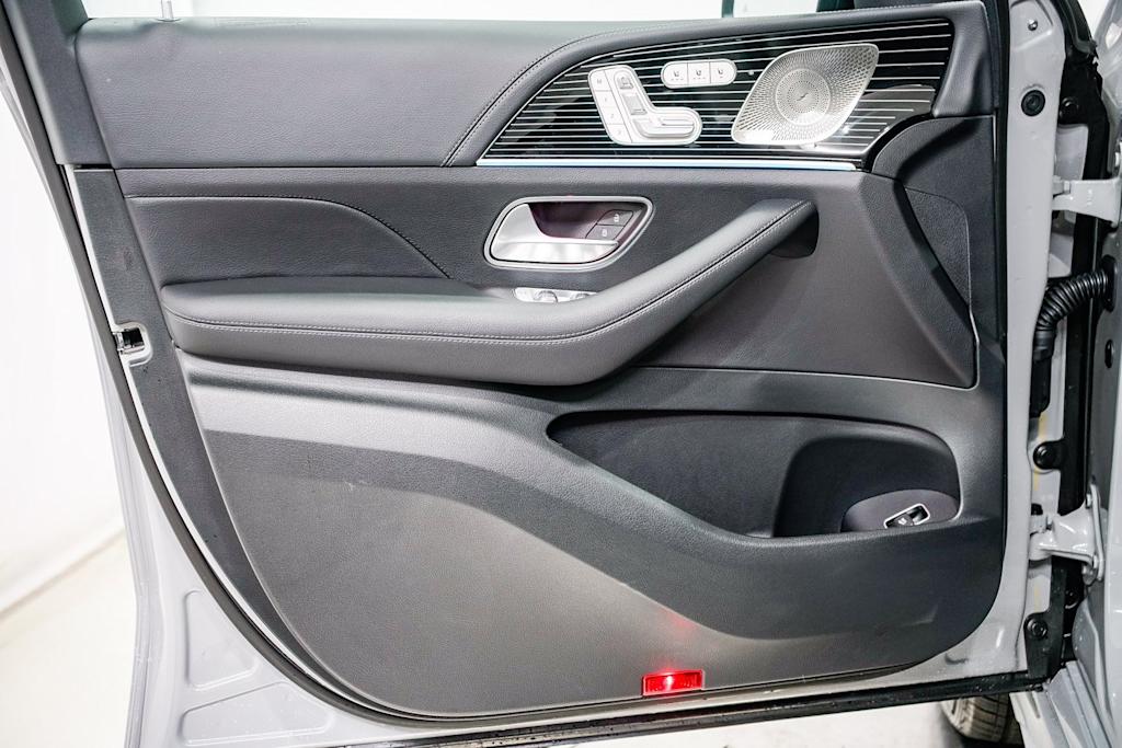 Thumbnail: 2025 Mercedes-Benz GLE - 23