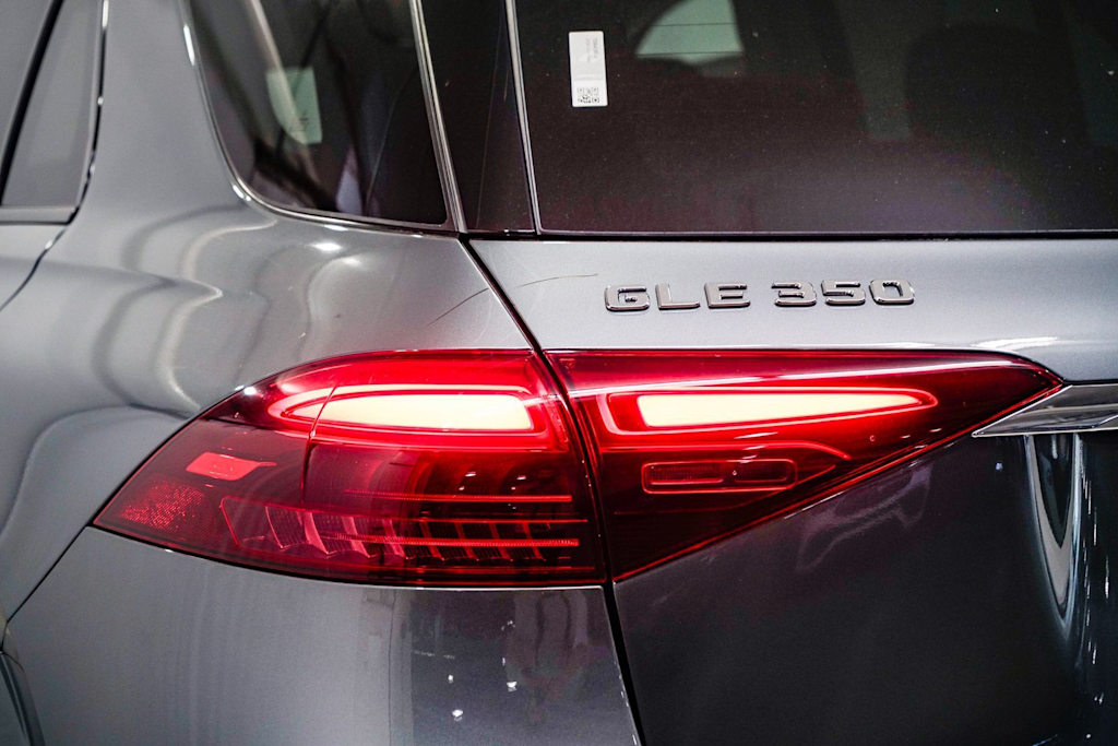 Thumbnail: 2026 Mercedes-Benz GLE - 18