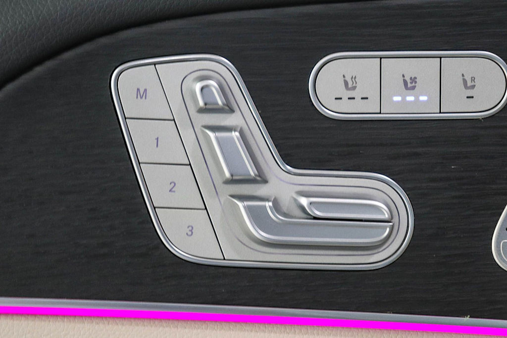 Thumbnail: 2025 Mercedes-Benz GLE - 25