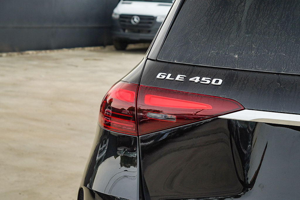 Thumbnail: 2026 Mercedes-Benz GLE - 6
