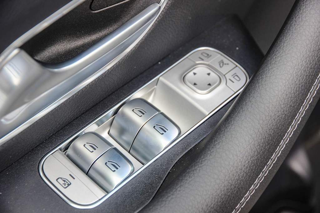 Thumbnail: 2026 Mercedes-Benz GLE - 24