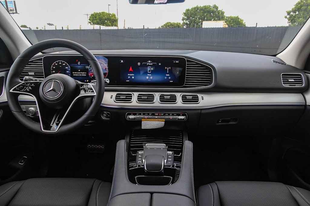 Thumbnail: 2026 Mercedes-Benz GLE - 2