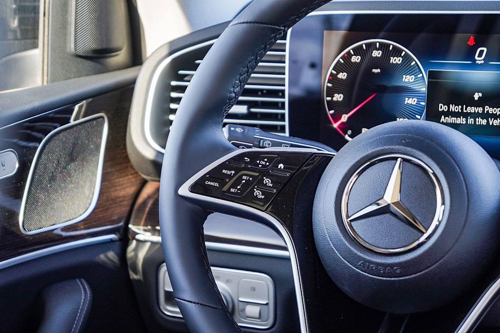 Thumbnail: 2026 Mercedes-Benz GLE - 12