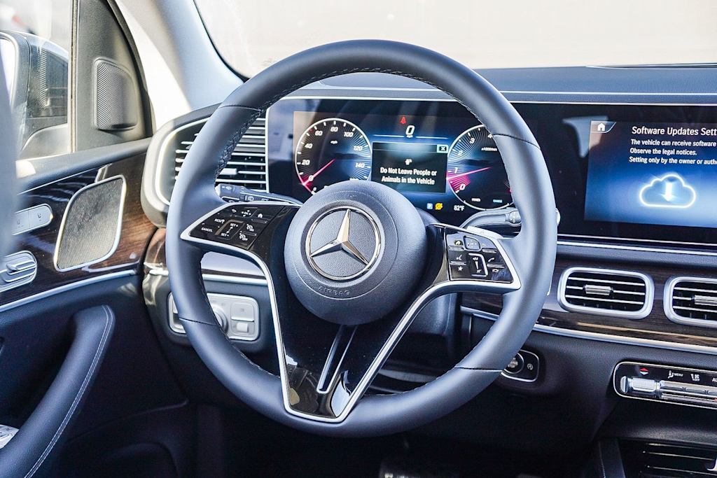 Thumbnail: 2026 Mercedes-Benz GLE - 8