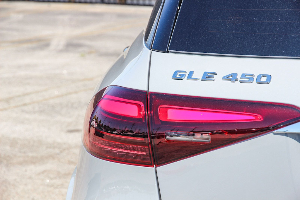 Thumbnail: 2026 Mercedes-Benz GLE - 18