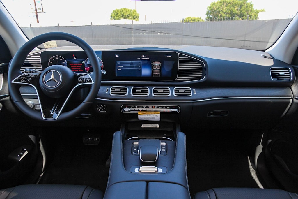 Thumbnail: 2026 Mercedes-Benz GLE - 2