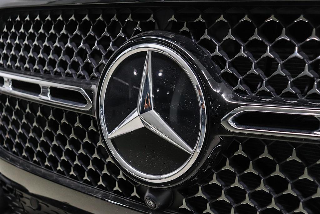 Thumbnail: 2026 Mercedes-Benz GLE - 19