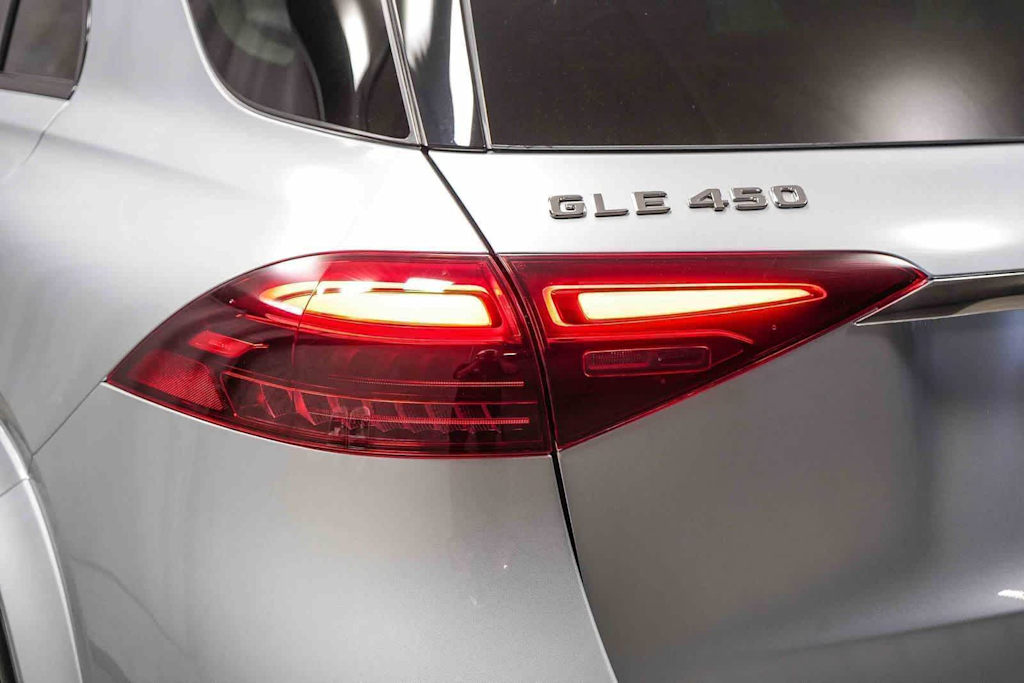 Thumbnail: 2026 Mercedes-Benz GLE - 22