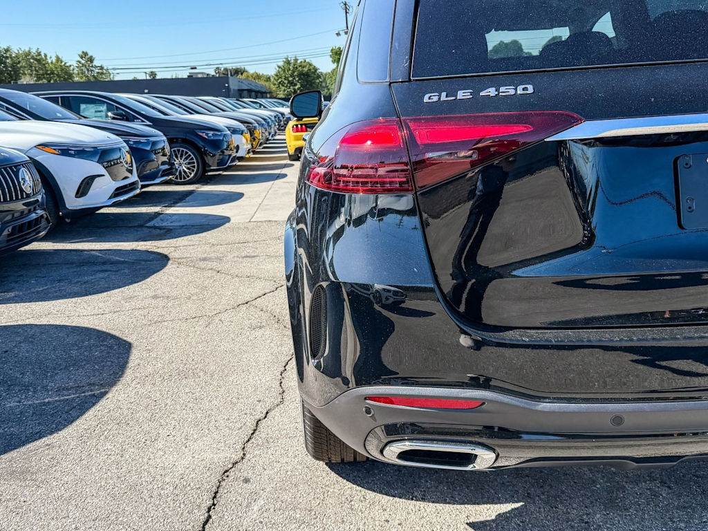 Thumbnail: 2025 Mercedes-Benz GLE - 17