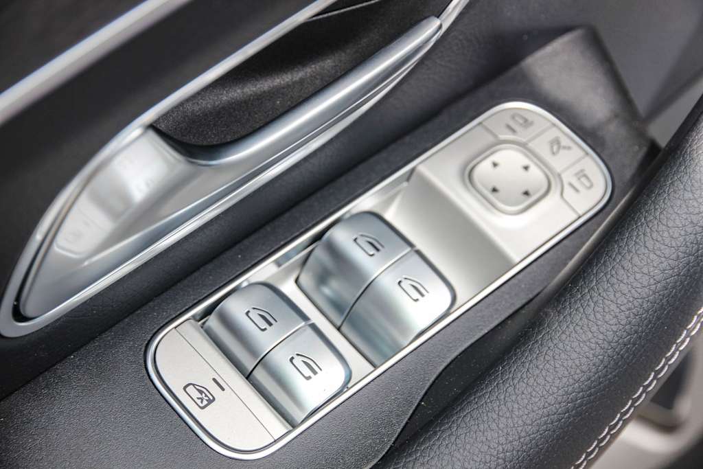 Thumbnail: 2026 Mercedes-Benz GLE - 24