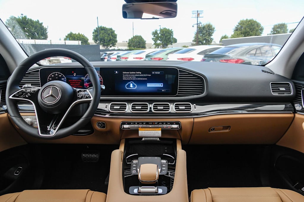 Thumbnail: 2026 Mercedes-Benz GLE - 2