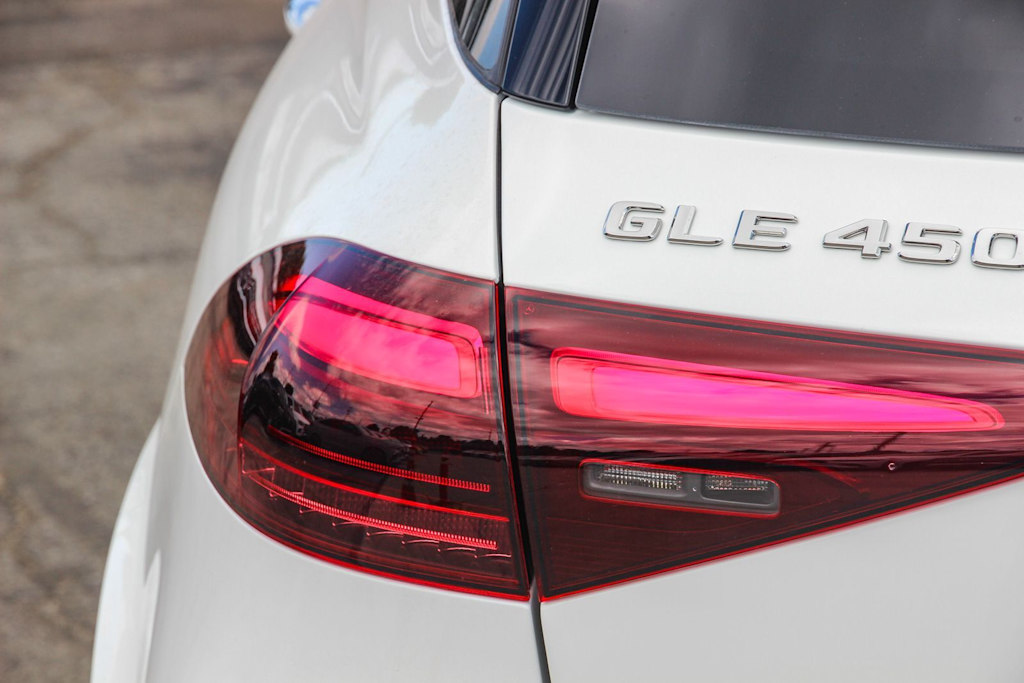 Thumbnail: 2026 Mercedes-Benz GLE - 18