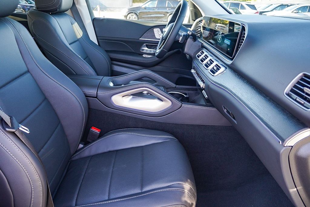 Thumbnail: 2026 Mercedes-Benz GLE - 10
