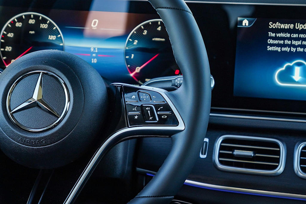 Thumbnail: 2026 Mercedes-Benz GLE - 24