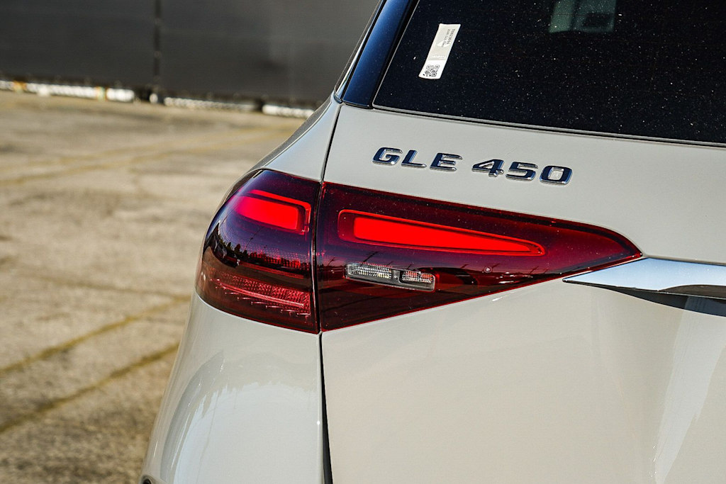 Thumbnail: 2026 Mercedes-Benz GLE - 19