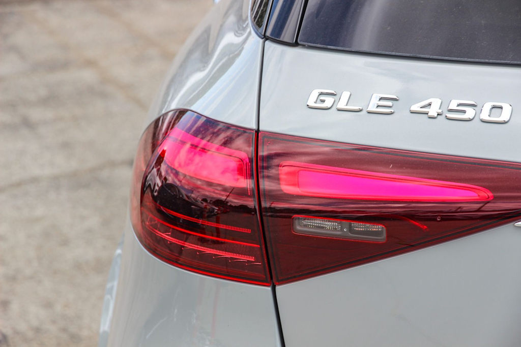 Thumbnail: 2026 Mercedes-Benz GLE - 18