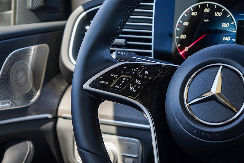 Thumbnail: 2026 Mercedes-Benz GLE - 22