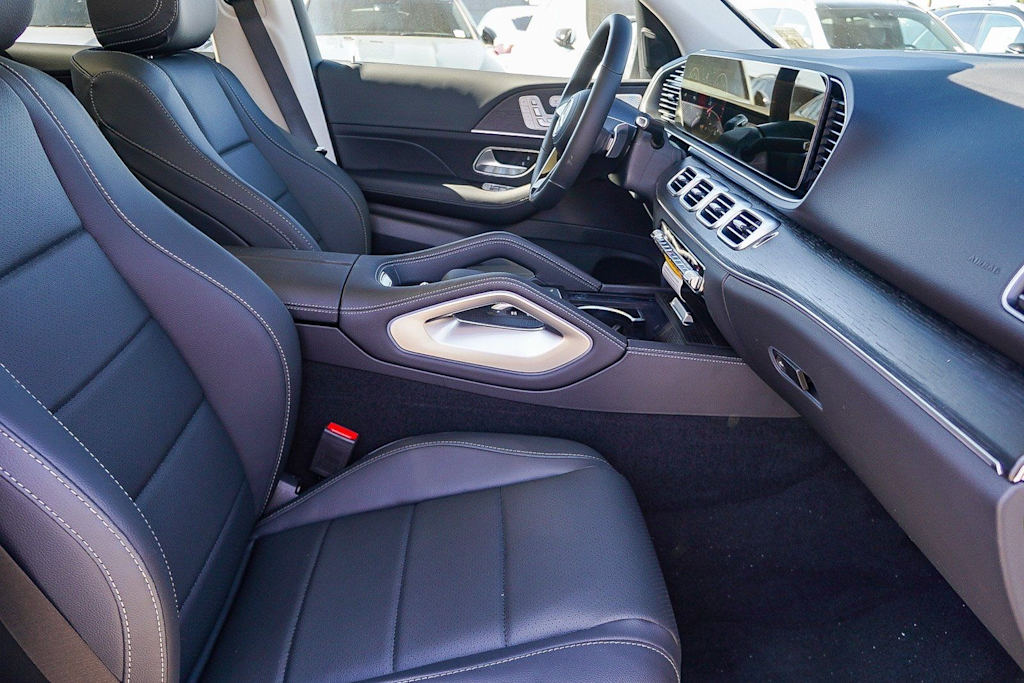 Thumbnail: 2026 Mercedes-Benz GLE - 10