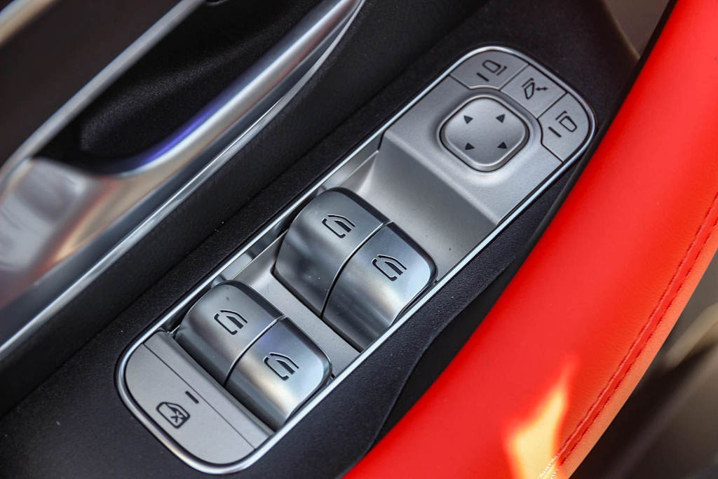 Thumbnail: 2026 Mercedes-Benz GLE - 24