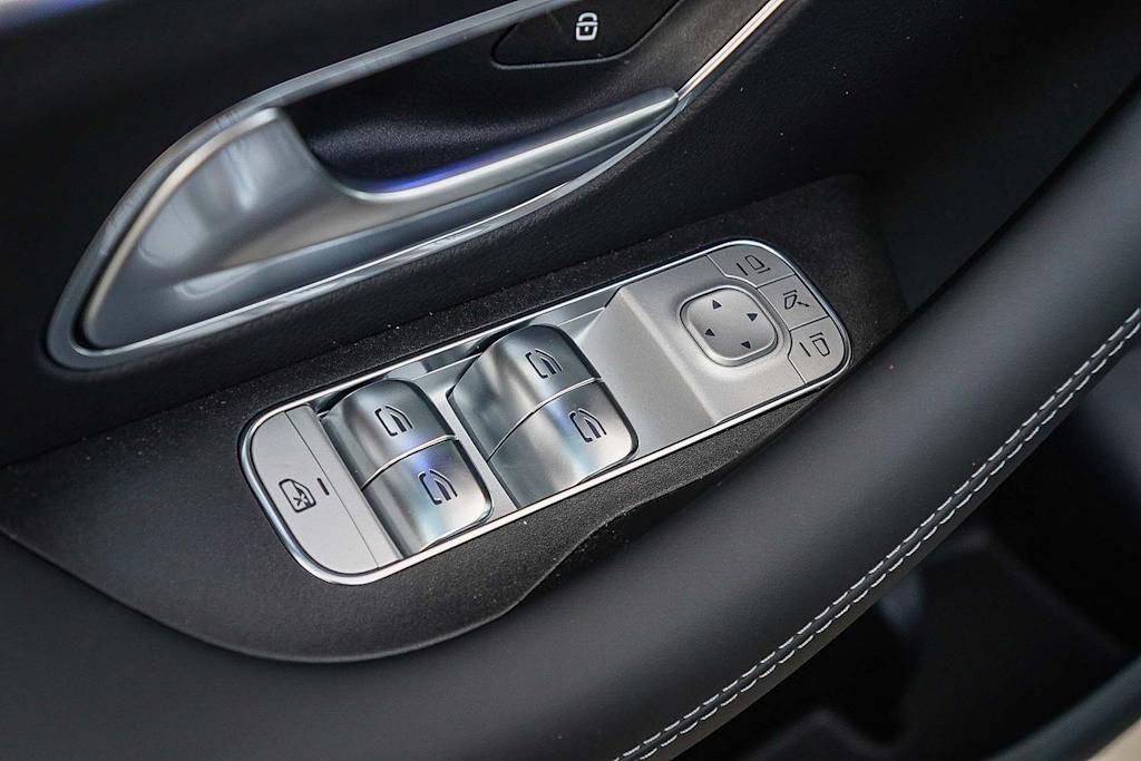 Thumbnail: 2026 Mercedes-Benz GLE - 24
