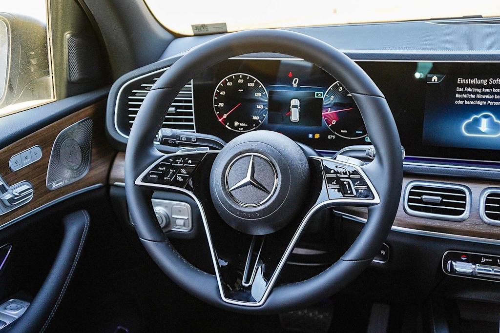 Thumbnail: 2026 Mercedes-Benz GLE - 9