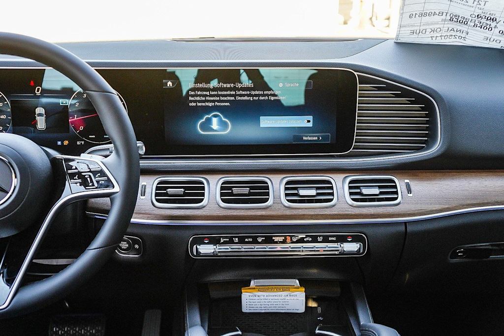 Thumbnail: 2026 Mercedes-Benz GLE - 13