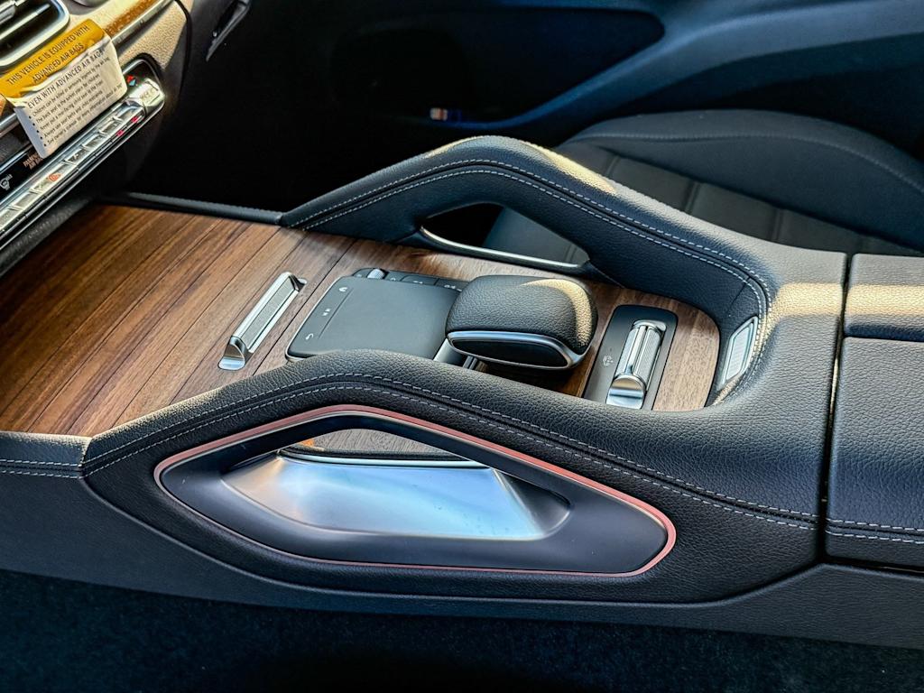 Thumbnail: 2025 Mercedes-Benz GLE - 14