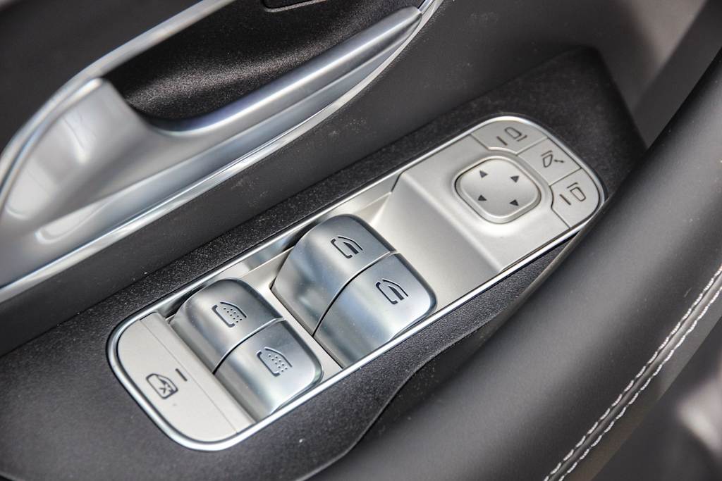 Thumbnail: 2026 Mercedes-Benz GLE - 23