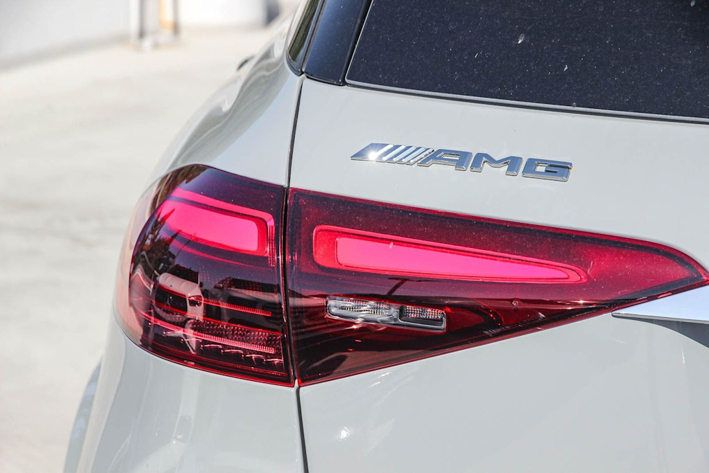 Thumbnail: 2026 Mercedes-Benz GLE - 16