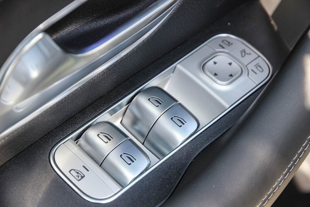 Thumbnail: 2026 Mercedes-Benz GLE - 24