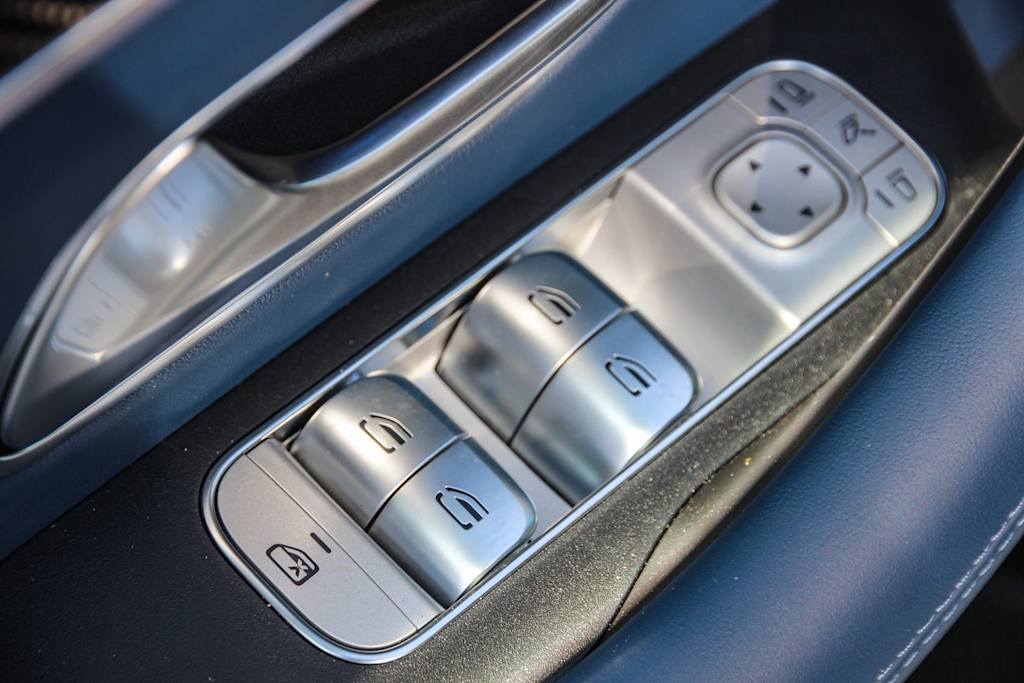 Thumbnail: 2026 Mercedes-Benz GLE - 22